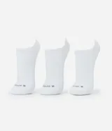 Kit de tres pares de medias invisibles deportivas de color blanco, confeccionadas en algodón, con lettering de la marca en la puntera.