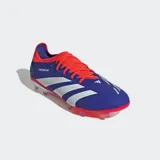 Championes de fútbol Adidas Predator Pro FG, color azul con tres franjas blancas en el lateral. Presentan detalles en rojo en el cuello y cordones, y suela con tapones transparentes.