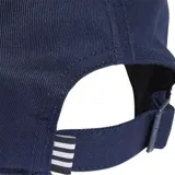 Gorra de béisbol Adidas unisex color azul marino con logo de Adidas bordado en blanco en el frente y tres tiras blancas en la visera.