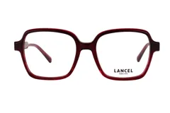 Lentes de receta Lancel modelo 90107, con armazón de acetato en color bordó traslúcido y diseño cuadrado de estilo clásico.