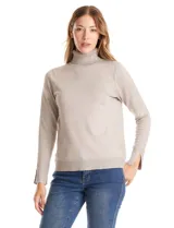 Polera de tejido fino con cuello alto, manga larga y detalle de tajo en los puños.