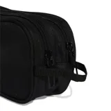 Cartuchera Adidas negra con logo blanco estampado.