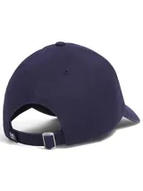 Gorro Under Armour azul marino con visera precurvada, diseño de seis paneles y logotipo bordado en el frente con la inscripción GOLF.