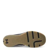 Championes de entrenamiento Under Armour Charged Engage 2, color negro con suela de goma en tono caramelo. Presentan un diseño de malla transpirable con refuerzos laterales y el logo de la marca en el talón.