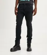 Pantalón de jean skinny negro.