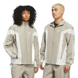 Campera Adidas Originals de estilo deportivo, color beige con paneles blancos en el pecho y mangas. Presenta cierre frontal, cuello alto y las icónicas tres tiras de la marca en los hombros.