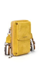 Bandolera porta celular color suela, con bolsillo frontal con tapa y cierre perimetral. Incluye correa de galón regulable y desmontable, bolsillos interiores para documentos, reparticiones para tarjetas y billetes.