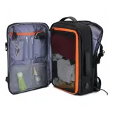Mochila de viaje expandible color negro, impermeable, con puerto USB integrado, compartimento para laptop, correas ajustables y diseño ergonómico.