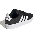 Championes Adidas Grand Court 3.0 J, color negro con las tres rayas distintivas de la marca en blanco y suela blanca.