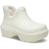 Botas Crocs modelo Stomp Lined Shorty, color negro, con plataforma alta, diseño de caña baja con aberturas laterales y forro interno de corderito sintético.