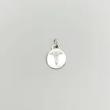 Dije circular de plata 925 con grabado del símbolo del caduceo de la medicina.