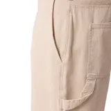 Pantalon recto de lona color beige, con diseño de paneles frontales y cierre de botón.