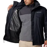 Campera 3 en 1 Columbia modelo Bugaboo III, color negro. Cuenta con una capa exterior impermeable y transpirable con tecnología Omni-Tech y una campera interior de forro polar con tecnología Omni-Heat termorreflectante. Incluye capucha desmontable, puños ajustables y bolsillos con cierre.