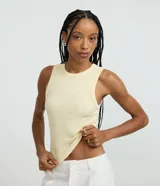 Blusa cropped musculosa Blue Steel de viscosa, con cuello redondo y diseño acanalado.