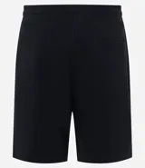 Bermuda masculina de algodón con felpa, color negro, corte slim fit. Presenta cintura elástica con cordón ajustable, bolsillos y etiqueta aplicada.
