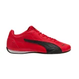 Championes Puma modelo Catch, de diseño deportivo en color rojo con detalles en negro, incluyendo la franja característica de la marca en el lateral y el logo en la puntera.