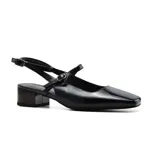 Zapato de vestir negro charol con punta fina, dos tiras finas sobre el empeine y taco bajo cuadrado.