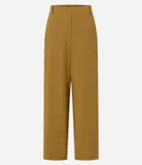 Pantalón wide leg de viscosa color ocre, con cintura elástica, trabillas y rayas laterales blancas.