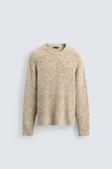 Jersey de punto con textura acanalada y diseño jaspeado en tonos beige y amarillo. Presenta un corte relajado, cuello redondo y mangas largas con acabados en rib.