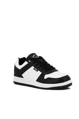 Championes deportivos Pony modelo WT22519, diseño bicolor en negro y blanco, estilo urbano con cordones negros y suela de goma.