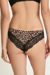 Bombacha less color marrón con estampado animal print.