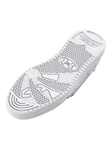 Championes Under Armour de estilo urbano, color blanco, con parte superior de cuero sintético y suela de goma al tono. Presenta el logo de la marca grabado en el lateral y cierre mediante cordones.