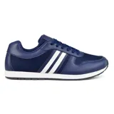 Championes deportivos casuales American Sport modelo Arno, color azul marino con dos franjas blancas laterales, entresuela blanca y cordones al tono.