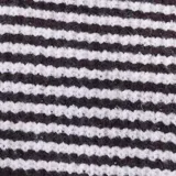 Buzo de tejido de punto con diseño de rayas horizontales en color bordó y blanco, de corte holgado, cuello redondo y mangas largas.