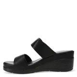 Sandalias de mujer Lady Confort HAYS color beige, con dos tiras, plataforma y suela blanca.