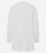 Cardigan abierto de punto chenille con textura aterciopelada, corte alargado y diseño holgado. Presenta bolsillos delanteros, puños y ruedo con acabado acanalado, y aberturas laterales en el bajo.