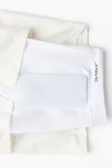Short deportivo 2 en 1 de malla funcional con tecnología DryMove para absorción de sudor. Presenta corte estándar, cintura elástica con cordón de ajuste, bolsillos laterales y aberturas en los bajos. Incluye bikers interiores integradas con bolsillo para celular.
