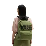 Mochila Vans Realm Flying de color verde militar, con un bolsillo frontal con cierre y el logo de la marca estampado con patrón de camuflaje.