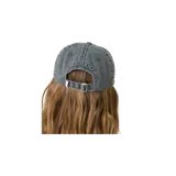 Gorra Eme Studios modelo Dek Shadow, de color negro con efecto gastado y diseño de seis paneles con visera curva. Cuenta con un pequeño logo bordado en tono oscuro en el panel frontal.