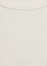 Buzo de tejido de punto fino con cuello redondo y manga larga, de diseño recto y corte clásico.