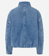 Campera de jean azul estilo balloon, con cuello tradicional, cierre frontal oculto y bajo con elástico.