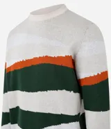 Suéter de algodón color crema con franjas horizontales en verde, marrón y negro.