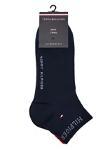Medias tobilleras azul marino Tommy Hilfiger, con logo bordado en el puño y pequeños detalles tricolores característicos de la marca.