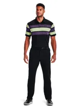 Pantalón de golf Under Armour modelo Drive, de corte recto y frente plano. Confeccionado en tejido de sarga elástico con tecnología UA Storm que repele el agua. Cuenta con cintura elástica con agarre interno y cuatro bolsillos.