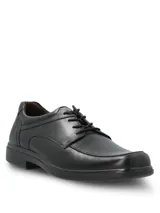 Zapato de vestir negro con tecnología waterproof, confeccionado en cuero con cordones y suela de poliuretano.