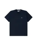 Remera de manga corta Obey, confeccionada en algodón con teñido de pigmento. Presenta cuello redondo elástico y el logo de la marca bordado en pequeño sobre el pecho.