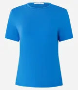 Blusa básica de viscosa y elastano de la marca Cortelle, color mostaza, con escote redondo y mangas cortas.