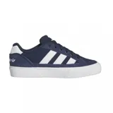Championes adidas Court TNS Premiere de estilo urbano, confeccionados en lona azul marino con refuerzos de gamuza al tono. Presentan las icónicas tres tiras laterales en color blanco, suela de goma blanca y detalle de logo del trébol bordado en el talón.