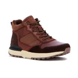 Bota casual de hombre estilo urbano, confeccionada en una combinación de cuero y paneles de malla técnica. Presenta cordones reforzados, cuello acolchado para mayor confort y una suela de goma dentada con entresuela en contraste.