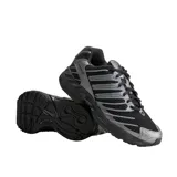 Championes de running Adidas modelo Adistar Control 3, color negro con detalles en gris oscuro. Presentan una estructura de malla transpirable con refuerzos sintéticos laterales y suela de goma resistente.