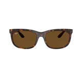 Lentes de sol Ray-Ban modelo RB 2389/57, con montura de acetato color carey y lentes marrones polarizadas.