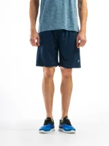 Short deportivo largo negro de poliéster con cintura elástica.