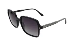 Lentes de sol unisex, con marco cuadrado de acetato negro y lentes degradadas de gris a negro. Patillas negras con detalle de aplique metálico plateado con el logo de la marca.