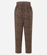 Pantalón de corte sastre en tejido crepé con estampado animal print de leopardo. Presenta un diseño fluido con cintura elástica y cordón de ajuste frontal.