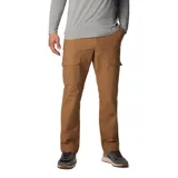 Pantalon cargo de corte recto en color tostado, con bolsillos laterales con cierre a presión, bolsillos traseros y asiento reforzado.