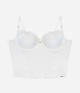 Corset de media copa en color blanco, confeccionado con paneles de poliamida y detalles decorativos de encaje floral en el borde superior y tul en los laterales. Cuenta con tirantes finos ajustables y varillas internas para estructura.
